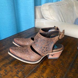 Lane Boots - Robin Mule Booties